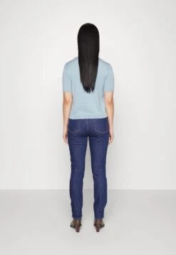 Eufrate - Straight Leg Jeans 7 Eufrate - Straight Leg Jeans -The LBD Shop 028962055371444fa5c09a73f49b09be