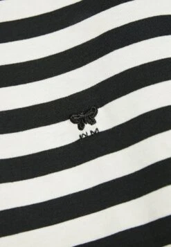 Venaco - Print T-Shirt 11 Venaco - Print T-Shirt -The LBD Shop 0321df0f84ba4961ae4229013549c3c0