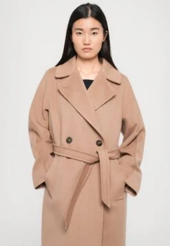 CASCIA - Classic Coat - Cammello -The LBD Shop 032571c107694f04bea936d36cf67bad