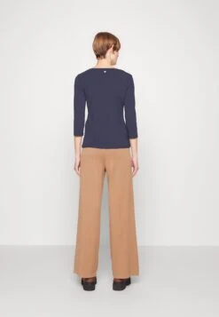 Multia - Long Sleeved Top - Blu -The LBD Shop 050ff03536b64d2484a1ce55365b543b