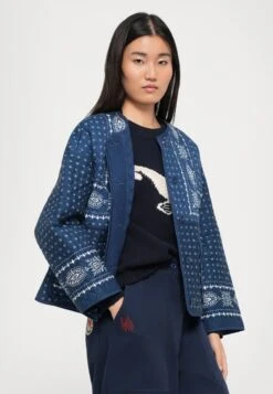 JADER - Light Jacket - Blu 11 JADER - Light Jacket - Blu -The LBD Shop 053a4b8c89d94fa18f2e7ad8b35e67ec