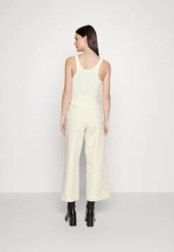 Vasto - Trousers - Avorio 7 Vasto - Trousers - Avorio -The LBD Shop 07df68354cd142329c5fa97287eb69c4