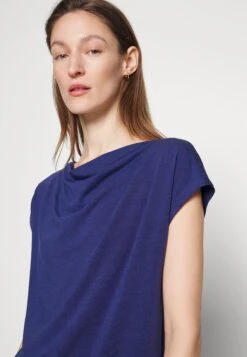 Multid - Basic T-Shirt - Blu -The LBD Shop 07ef6d23653844daab1371f6d4bb5301