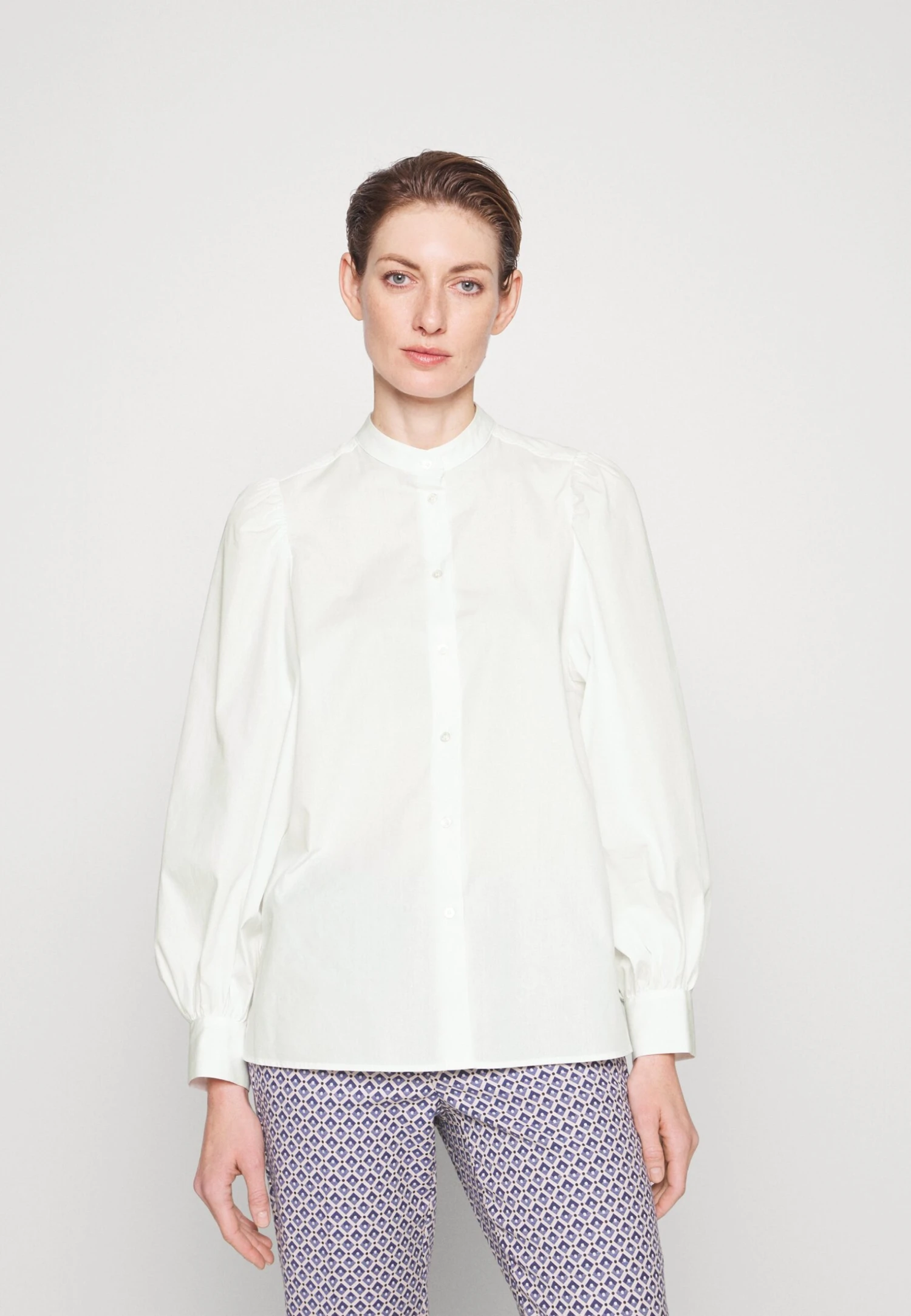 Alpe - Button-Down Blouse 1 Alpe - Button-Down Blouse