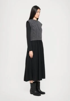 EBRO - Day Dress - Nero -The LBD Shop 0abaf4cfdfee434fa771c234622e6ee0