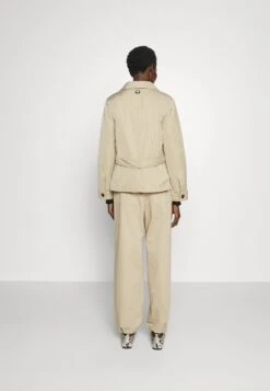 Sacco - Light Jacket - Argilla -The LBD Shop 106adb92b8744ad994de3d292ae90301