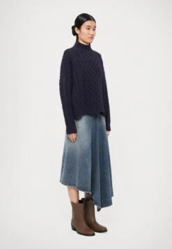 YARD - Jumper - Blu -The LBD Shop 107de7f0ea884584a690a879bbeb7911