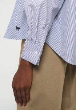 ARTURO - Button-down Blouse - Blu 14 ARTURO - Button-down Blouse - Blu -The LBD Shop 14f0f5464fb146fbabfcc7738e80fda4