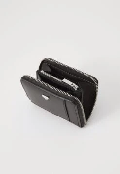 JERENER - Wallet - Black 8 JERENER - Wallet - Black -The LBD Shop 1850b2de4fcf4fccbfb4c6ef9ae9e637