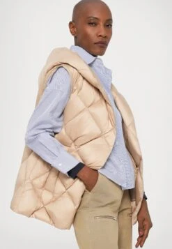 FRUTTO - Waistcoat - Beige -The LBD Shop 1864e7c9bf6c414385bb3e02fa3346a0