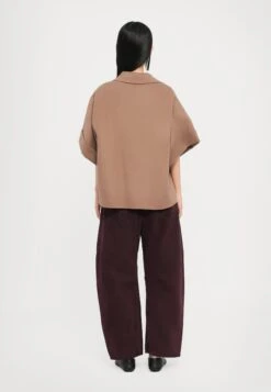 PERA - Blazer - Marrone Chiaro 11 PERA - Blazer - Marrone Chiaro -The LBD Shop 1bc661afb2ea4cc7b4f7cbdfa11e78ad