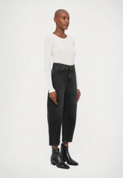 DOUGLAS - Relaxed Fit Jeans - Nero -The LBD Shop 1cbd8b09acd94b49a5bc48fac2fe2b14