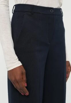 ZELOTA - Trousers - Blu -The LBD Shop 1d4097862e1c4cbcb6fa6f8d5f316cbf