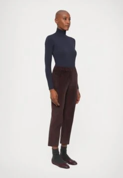 MARRUCA - Trousers - Vinaccia -The LBD Shop 21ad73dc7c2b40ddb2178135e58ae642