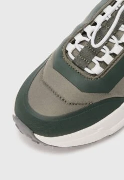 TANDEM - Trainers - Verde Kaki -The LBD Shop 2697f4e2fa654d4a9fe0c884a270437d