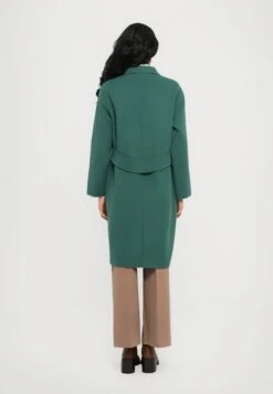 ZENONE - Classic Coat - Verde -The LBD Shop 2897f379ef7e4b37bca0088489eafa05