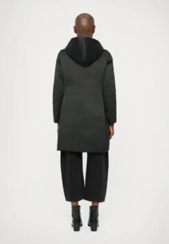 UGGIOSO - Down Coat - Nero -The LBD Shop 2c21b1a59d5743989a953f26fbeeec58