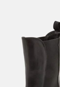 Calamai - Platform Ankle Boots -The LBD Shop 33da015c543542ecb7df1f4b96e110e6