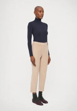 MARRUCA - Trousers - Beige 12 MARRUCA - Trousers - Beige -The LBD Shop 3720eff62a7f4a6f9338ede64de4f1ac