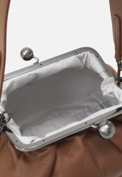 CUBICO - Clutch - Cuoio -The LBD Shop 3908ab7ab2574899b0e9612dd874f422