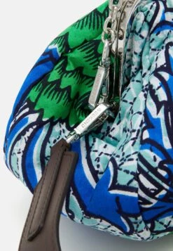 Aisha - Clutch - Verde -The LBD Shop 3eaba69700274d77b6d50c72a4fc0d9b