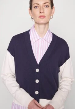 Ulivo - Cardigan 10 Ulivo - Cardigan -The LBD Shop 3fa7b60e3c06455284c595db472afa93