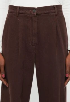 NANDA - Relaxed Fit Jeans - Cioccolato -The LBD Shop 400d56f944ee488bb8878a7657827763