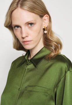 Carioca - Button-Down Blouse - Verde -The LBD Shop 47681b1a818e41d6b35841aff8e225c3