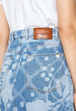 Fonte - Pencil Skirt 9 Fonte - Pencil Skirt -The LBD Shop 4a24e8d8035747488db8256c6b7b38d7