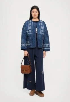 Front Page -The LBD Shop 4bec9d4ddb2d4d3caaa7003c551e799a