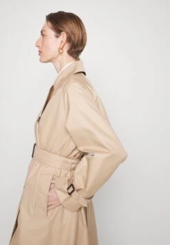 Canasta - Trenchcoat - Light Brown -The LBD Shop 4c4d820f2c5641ecb9ab9d6dd09c2390