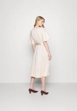 Minnie - Cocktail Dress / Party Dress - Avorio -The LBD Shop 4e013a7f6e454a1f92a016dbe0c415d6