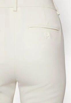 Rana - Trousers - Avorio 11 Rana - Trousers - Avorio -The LBD Shop 58a752ba26ee4a65b4c2ab66a2e40721