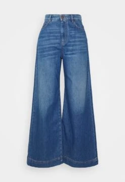 Vega - Flared Jeans -The LBD Shop 59842f7931fc4f5a906e263d984df510