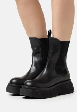 Calamai - Platform Ankle Boots