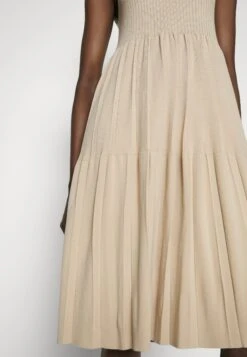 Vanezza - Jumper Dress -The LBD Shop 62501d71e312416cb50b54dcd3b55081