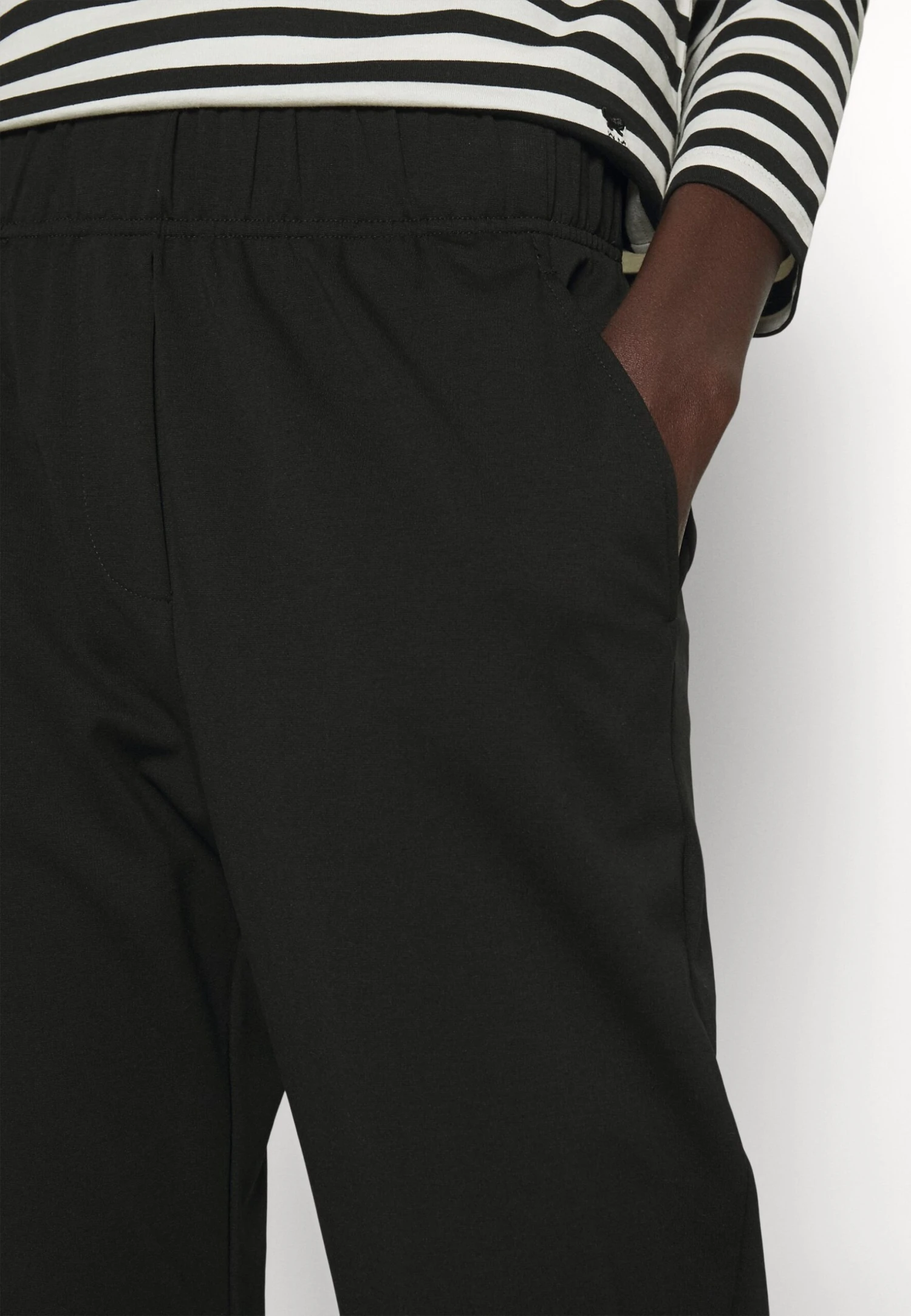Elfo - Tracksuit Bottoms - Nero 4 Elfo - Tracksuit Bottoms - Nero - Image 4