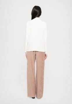 KIKU - Jumper - Ecru -The LBD Shop 6fd1159203c54b9e8686d5c9070b8f6d