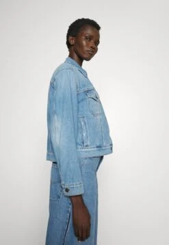 Napoli - Denim Jacket -The LBD Shop 748aeded4ede4e5093a3f69532956372