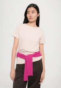 Basic T-shirt - Cipria 14 Basic T-shirt - Cipria -The LBD Shop 79e483a5ee8b4929bab651e3a7f20d51