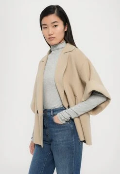 PERA - Blazer - Beige 13 PERA - Blazer - Beige -The LBD Shop 7cf5ab1a7c9f411695e02a9c837f146e