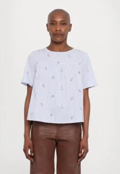 EDITTA - Print T-shirt - Light Blue