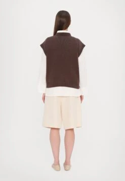 CRUSCA - Waistcoat - Marrone 10 CRUSCA - Waistcoat - Marrone -The LBD Shop 7f2f377bde3142a298af9d622f7e2bf1