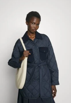 Paprica - Light Jacket -The LBD Shop 81793e1374244eeabe0868d8854c5409