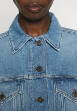 Napoli - Denim Jacket -The LBD Shop 81c164f8b733433f87aac63b15704e0d