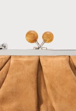 VALOIS - Clutch - Marrone 9 VALOIS - Clutch - Marrone -The LBD Shop 8296e67bc444471cbdb7ce8232797b3c