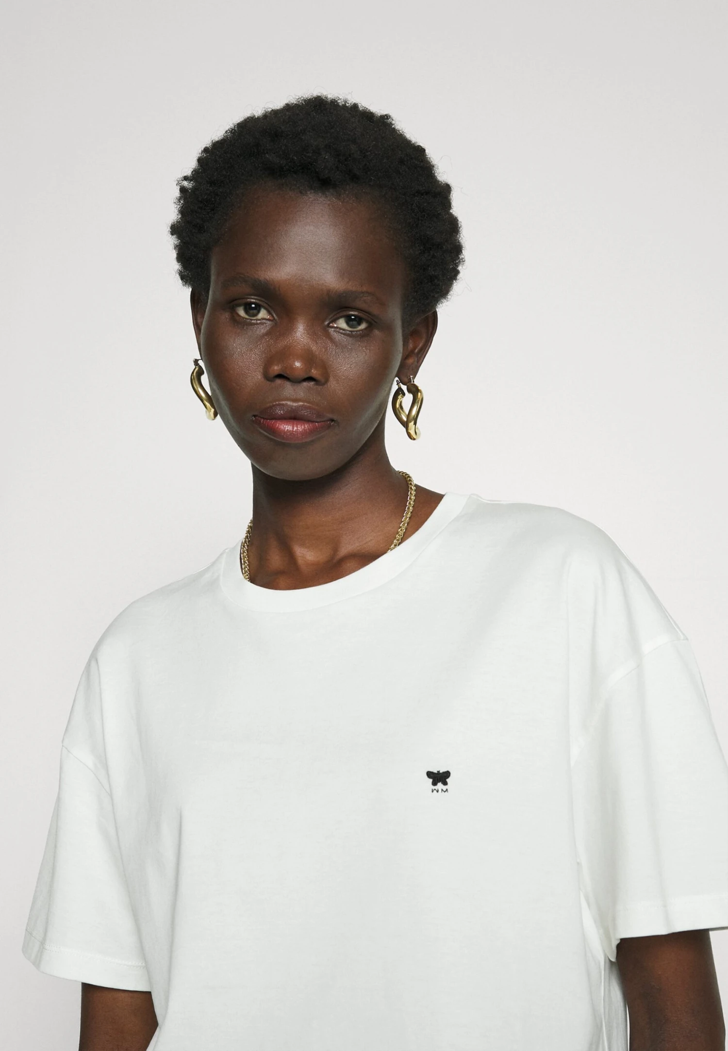 Ecuba - Basic T-Shirt - Bianco 4 Ecuba - Basic T-Shirt - Bianco - Image 4