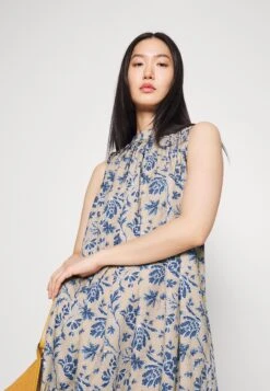 Verdun - Maxi Dress -The LBD Shop 8ba3c0006d744a6e996c5ea28754f434