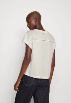 Ossido - Basic T-Shirt -The LBD Shop 9a5f82d9359b44c3a09e03c3085f687b