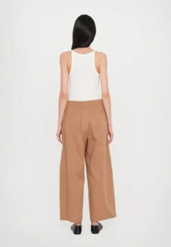 MILVA - Trousers - Earth -The LBD Shop 9a9cabaf58c745b9b391f382f555b17d